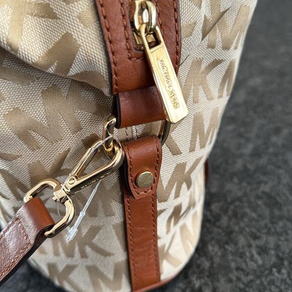 MICHAEL MICHAEL KORS BEDFORD BELTED MD SATCHEL BAG - Picture 5 of 14